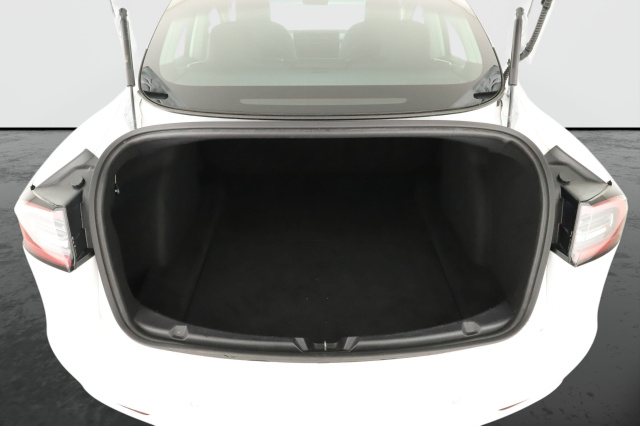 Tesla Model 3 Std Range Plus 52kWh 2020 17