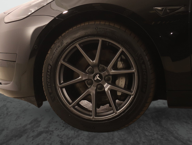Tesla Model 3 Std Range Plus 55kWh 2021 17
