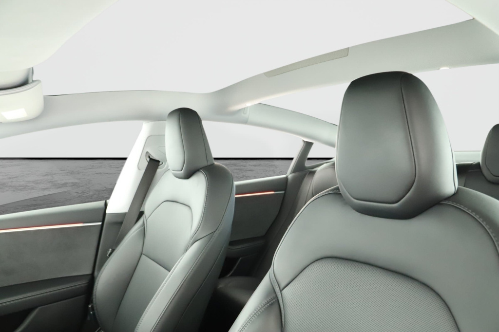 Tesla Model 3 4x4 2024 18