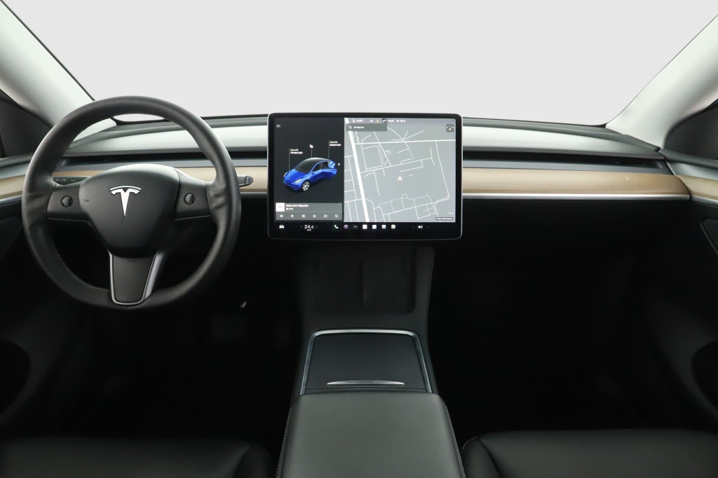 Tesla Model Y 4x4 2021 9