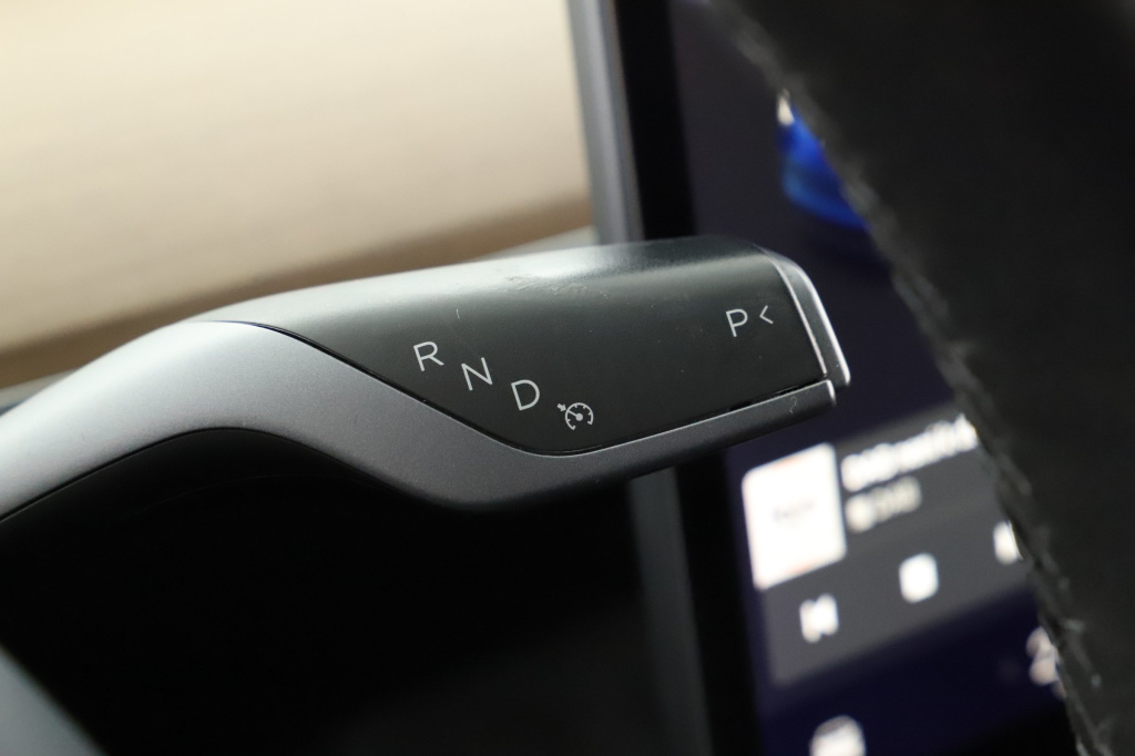 Tesla Model Y 4x4 2021 16