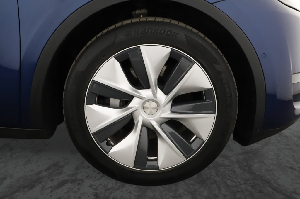 Tesla Model Y 4x4 2021 18