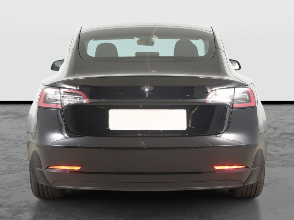 Tesla Model 3 2021 6