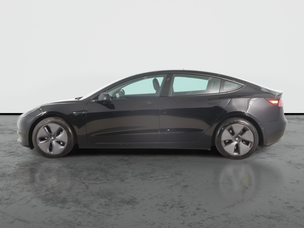 Tesla Model 3 2021 4