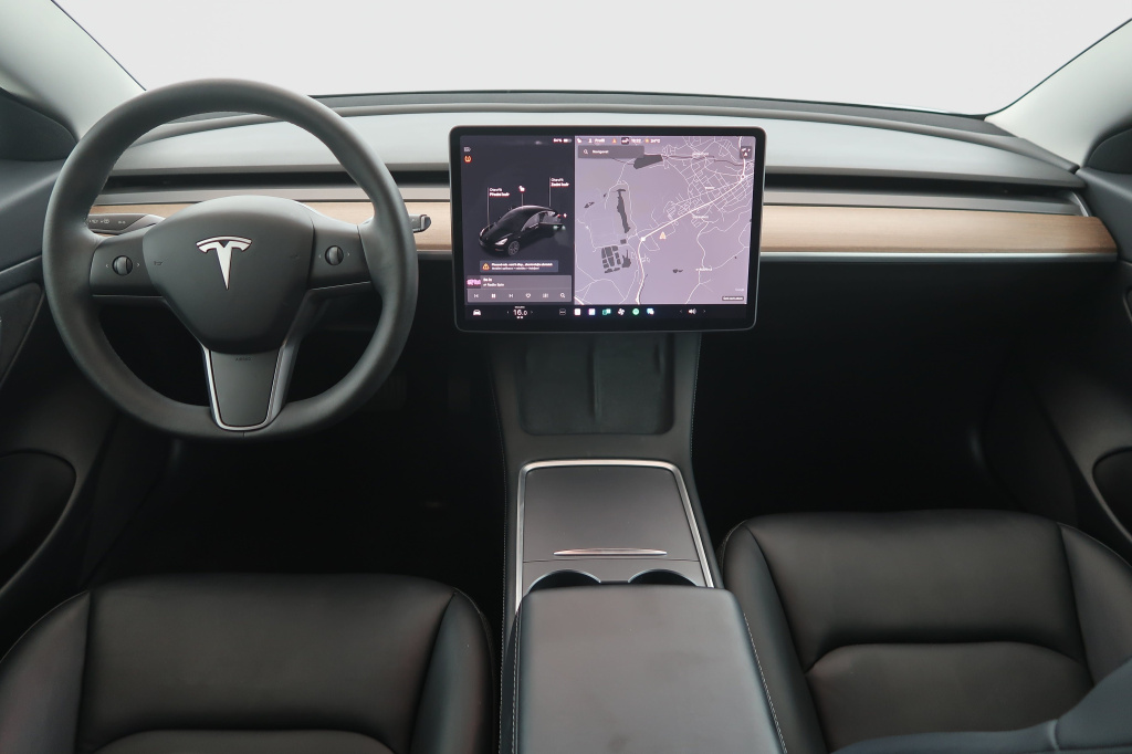 Tesla Model 3 2021 9