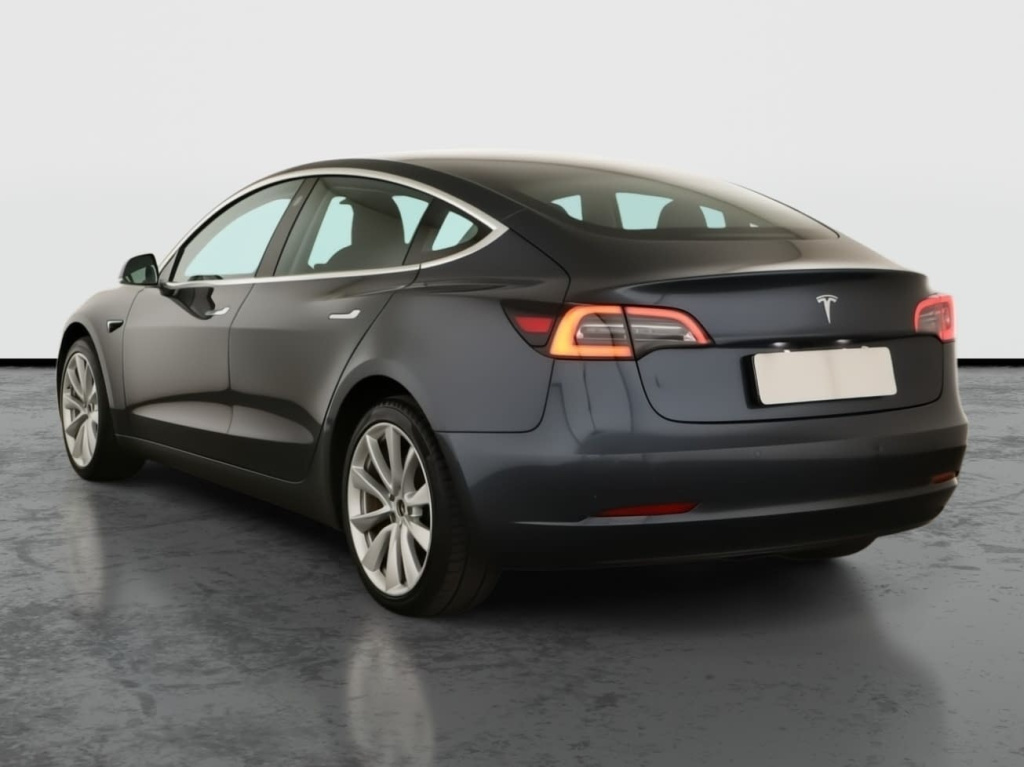 Tesla Model 3 2020 5