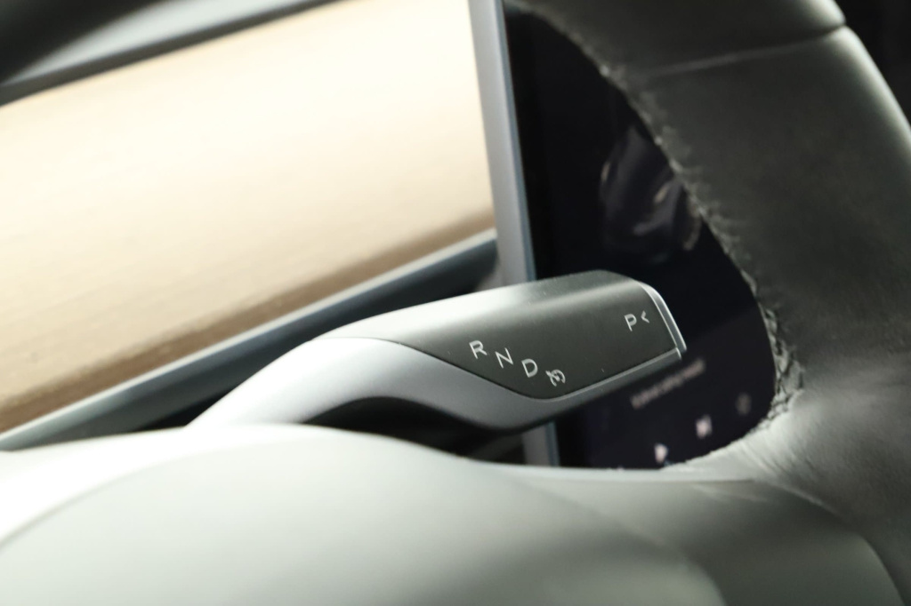 Tesla Model 3 2020 15