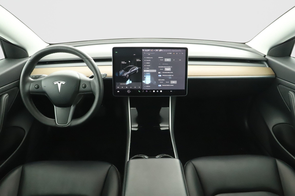 Tesla Model 3 2020 9