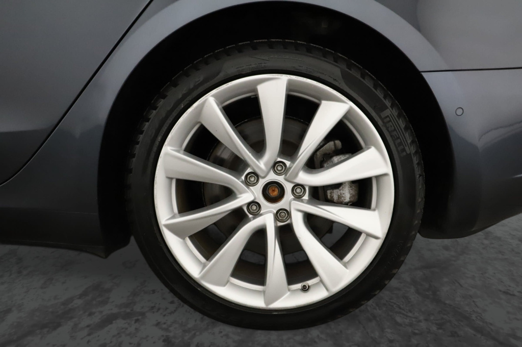 Tesla Model 3 2020 17