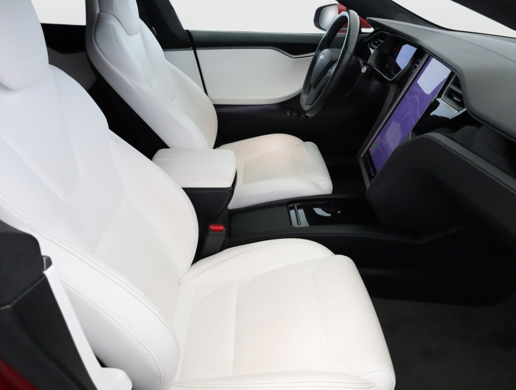 Tesla Model S 4x4 2019 10