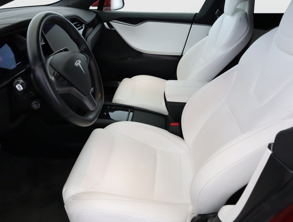 Tesla Model S 4x4 2019 13