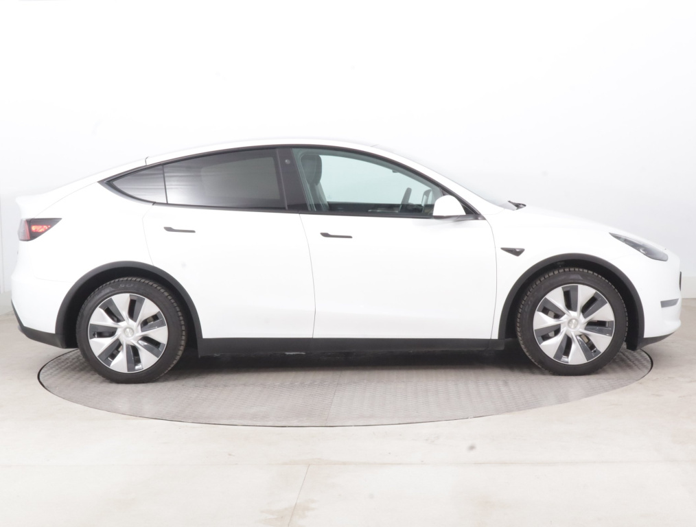 Tesla Model Y 4x4 2021 8