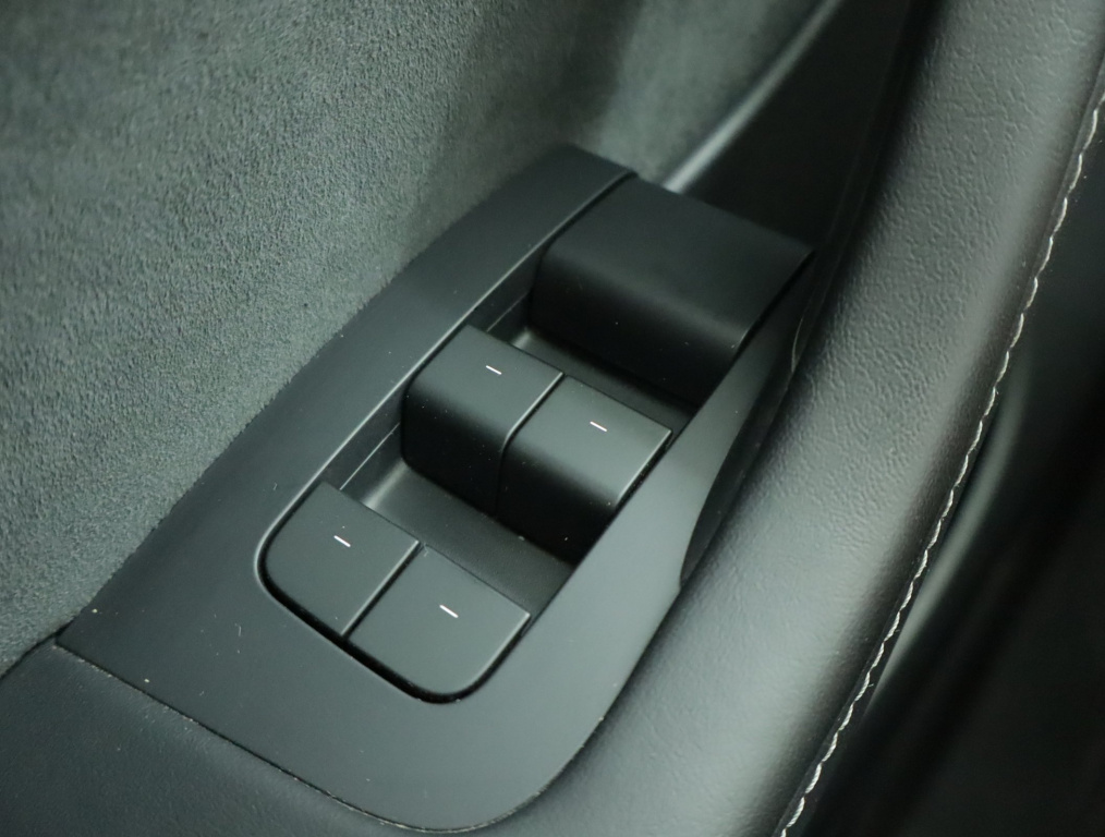 Tesla Model Y 4x4 2021 20