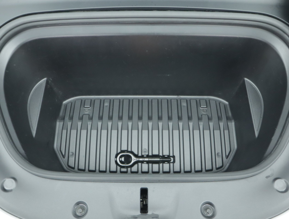 Tesla Model Y 4x4 2021 18