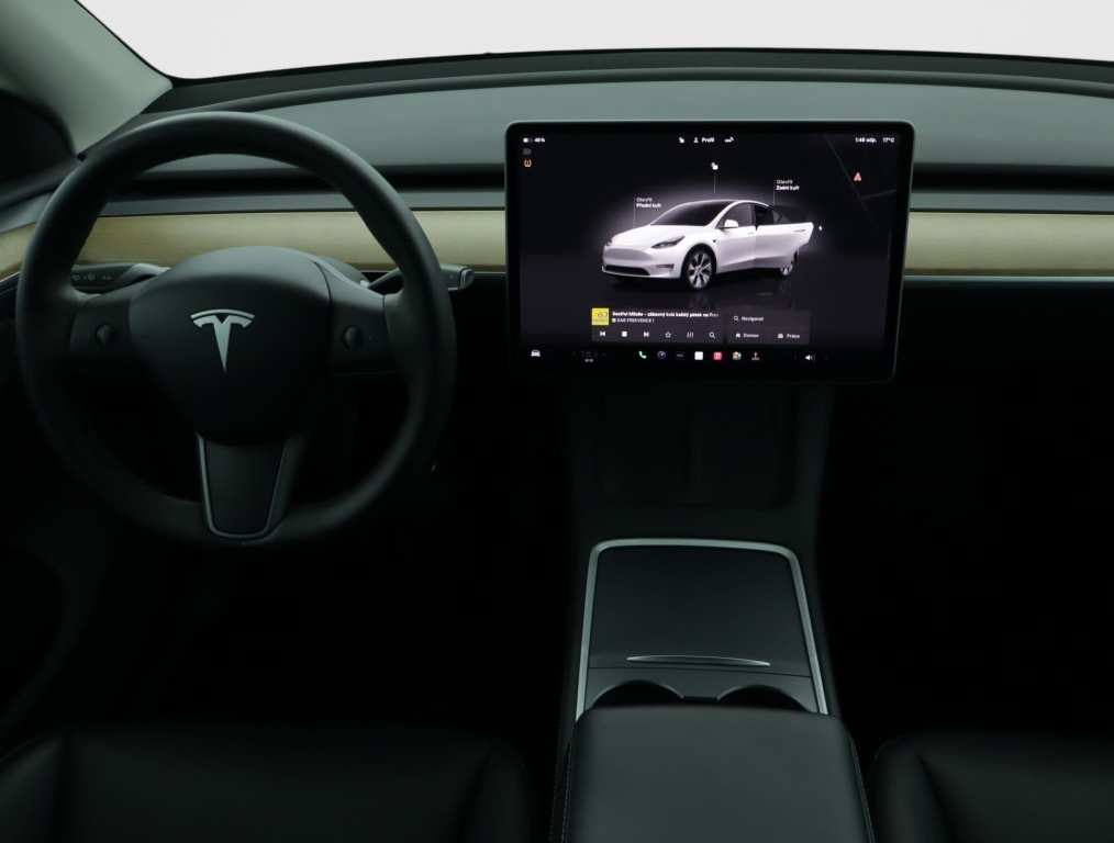 Tesla Model Y 4x4 2022 9