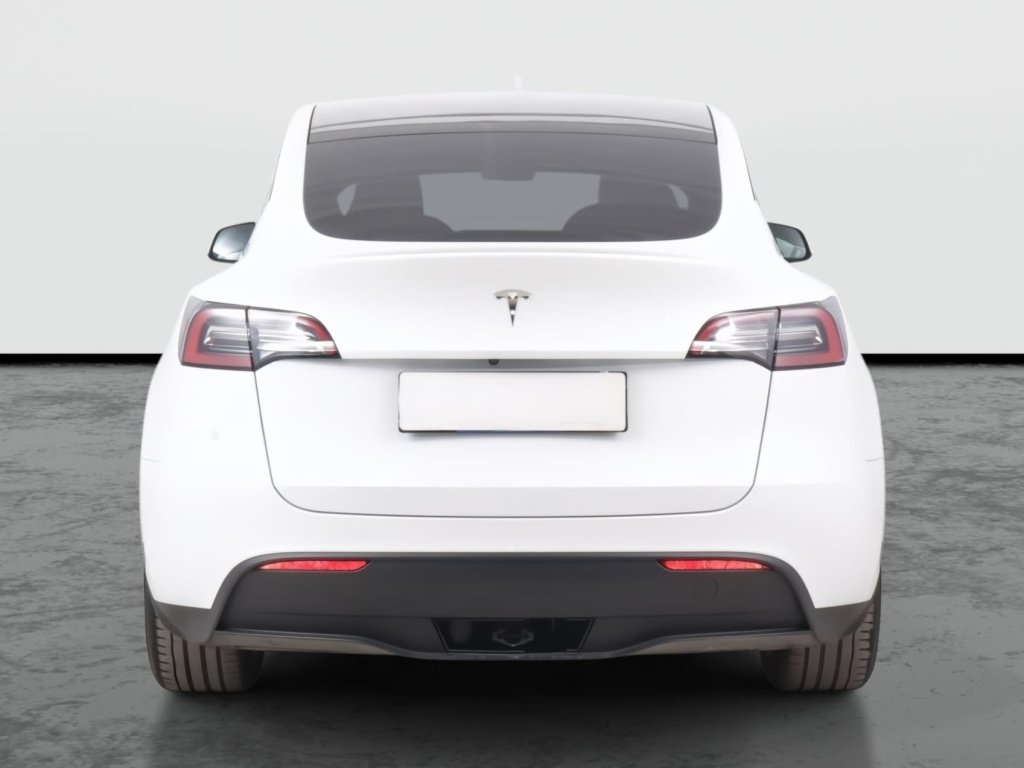 Tesla Model Y 2023 6