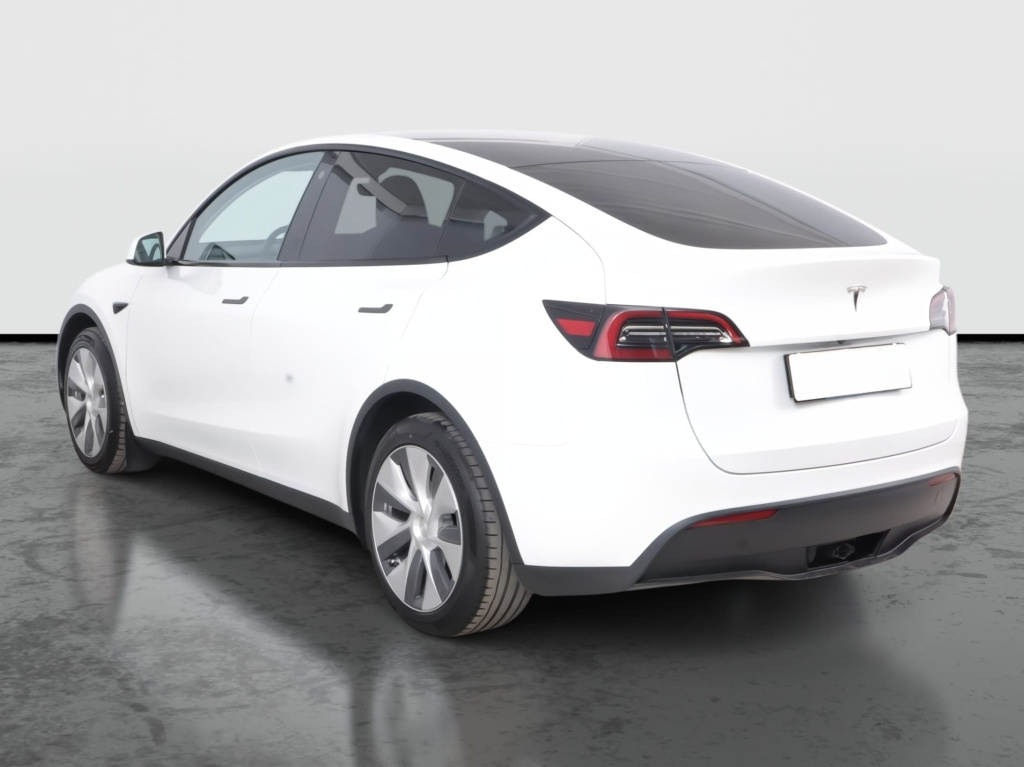 Tesla Model Y 2023 5