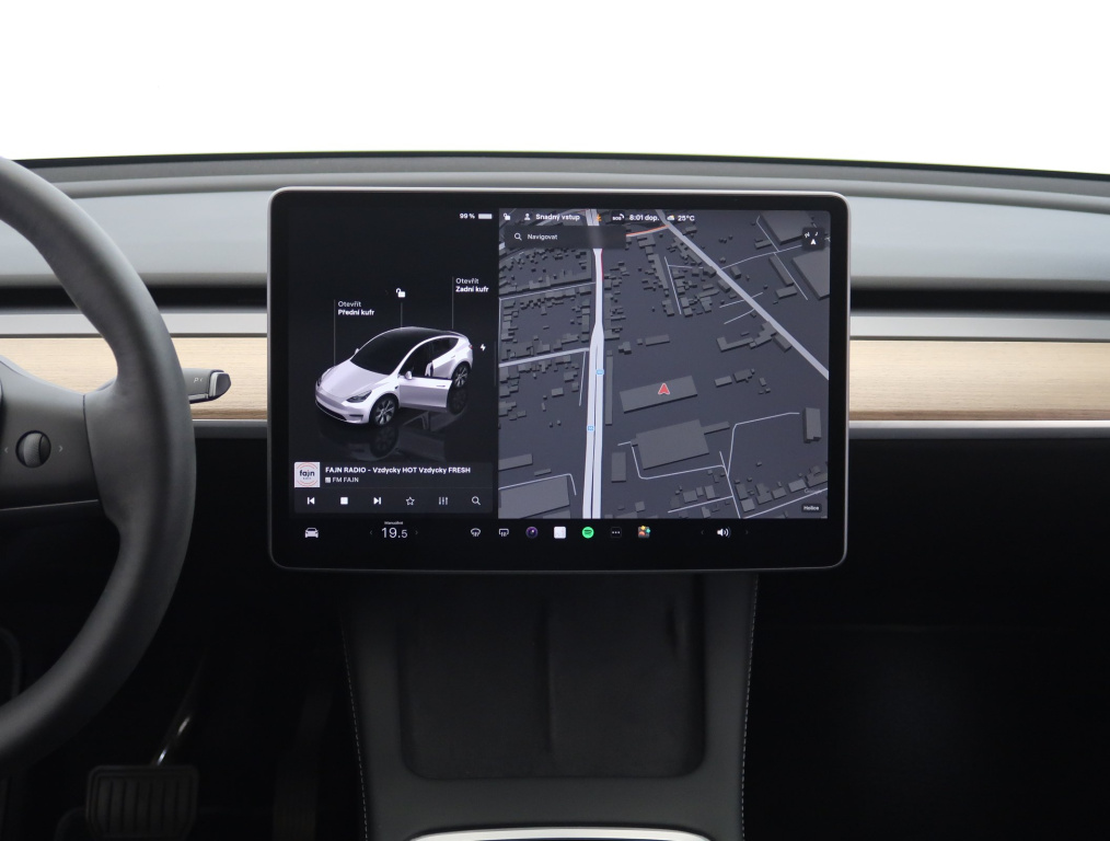 Tesla Model Y 4x4 2022 14