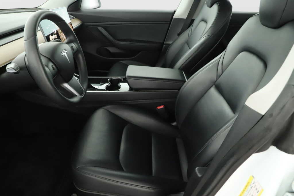 Tesla Model 3 2019 13
