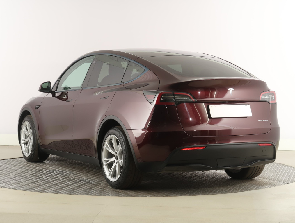 Tesla Model Y 4x4 2023 5
