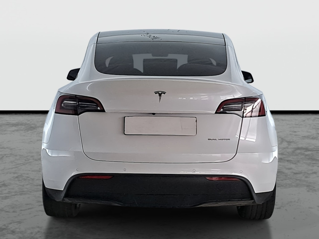 Tesla Model Y 4x4 2022 6