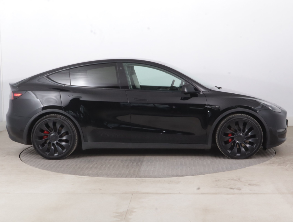 Tesla Model Y 4x4 2022 8