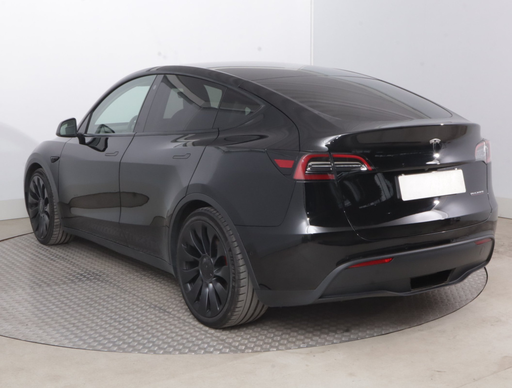 Tesla Model Y 4x4 2022 5