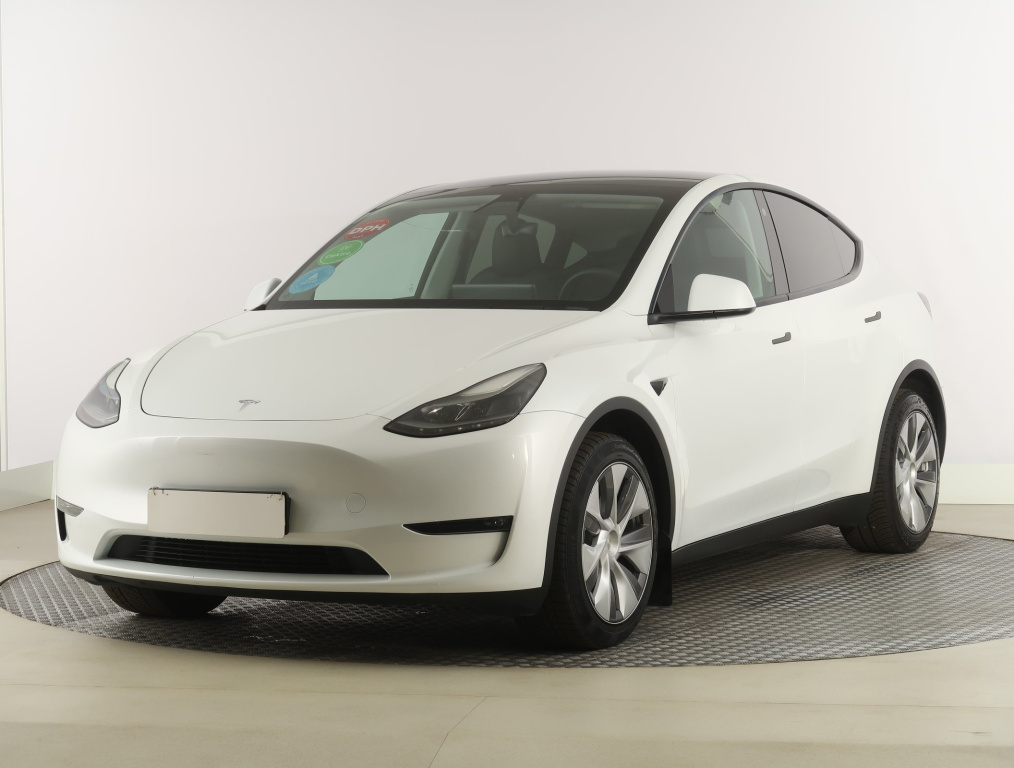Tesla Model Y 4x4 2023 3