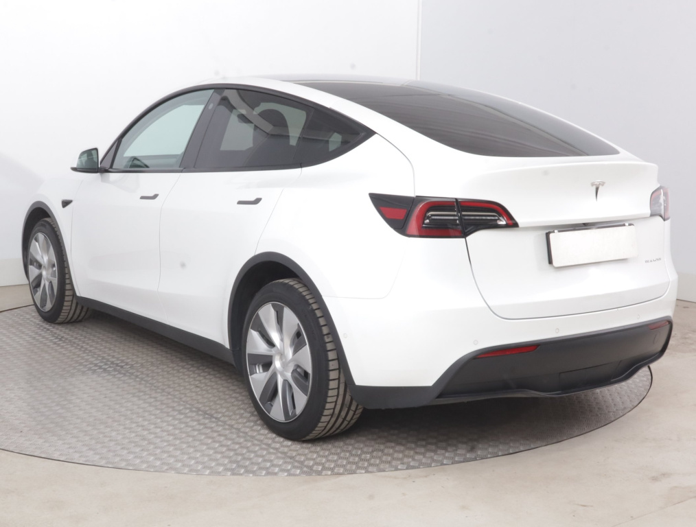 Tesla Model Y 4x4 2022 5