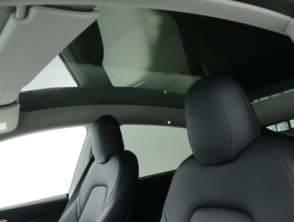 Tesla Model Y 4x4 2022 23