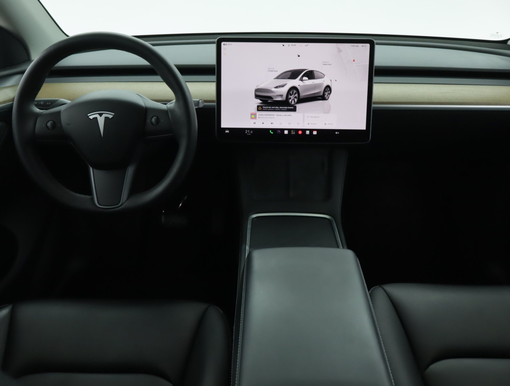 Tesla Model Y 4x4 2022 9