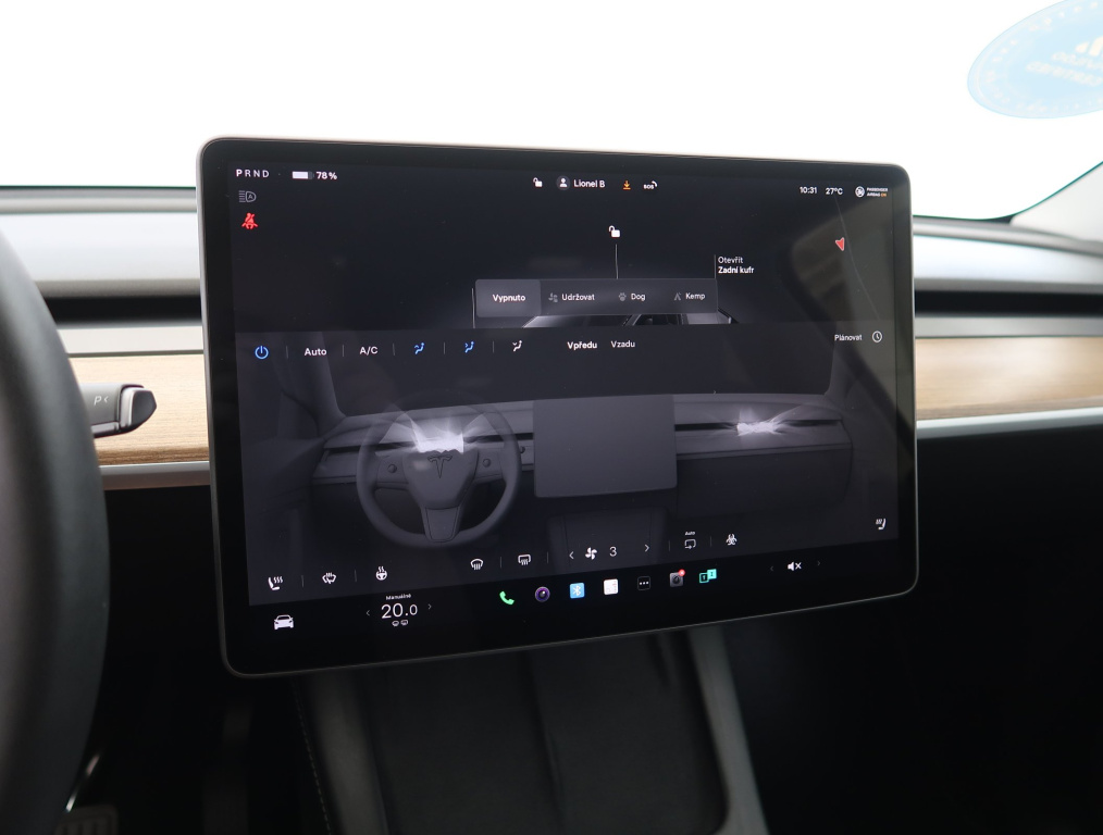 Tesla Model Y 4x4 2023 19