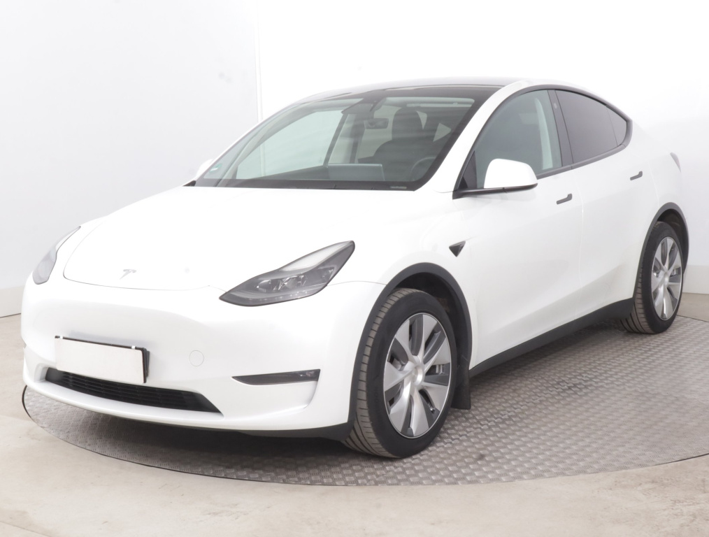 Tesla Model Y 4x4 2023 3