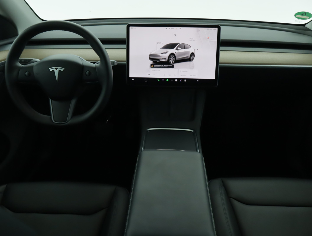 Tesla Model Y 4x4 2023 9