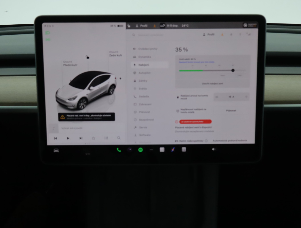 Tesla Model Y 4x4 2023 14