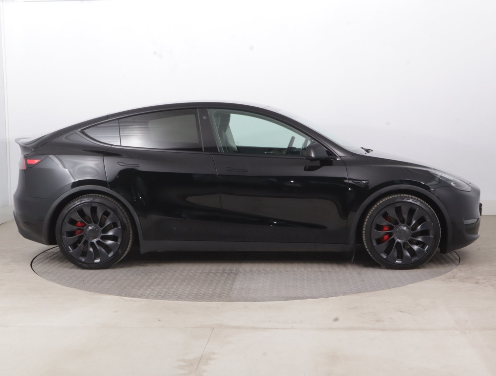 Tesla Model Y 4x4 2022 8