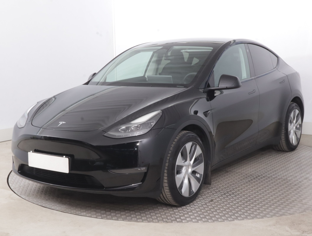 Tesla Model Y 4x4 2023 3