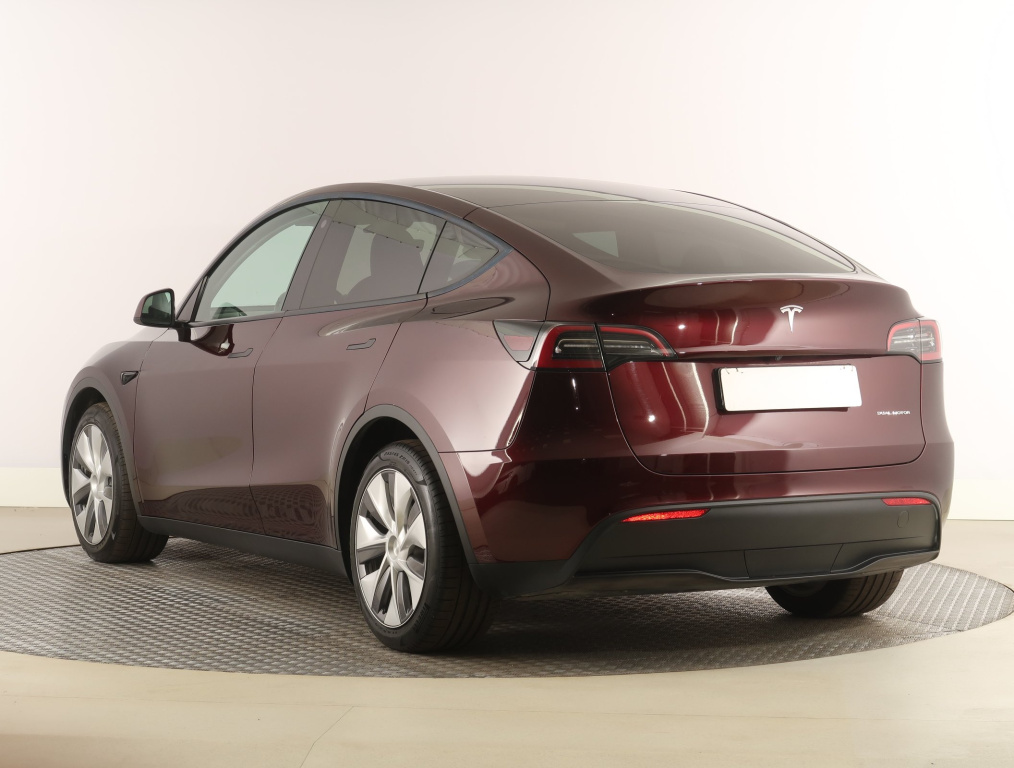 Tesla Model Y 4x4 2023 5