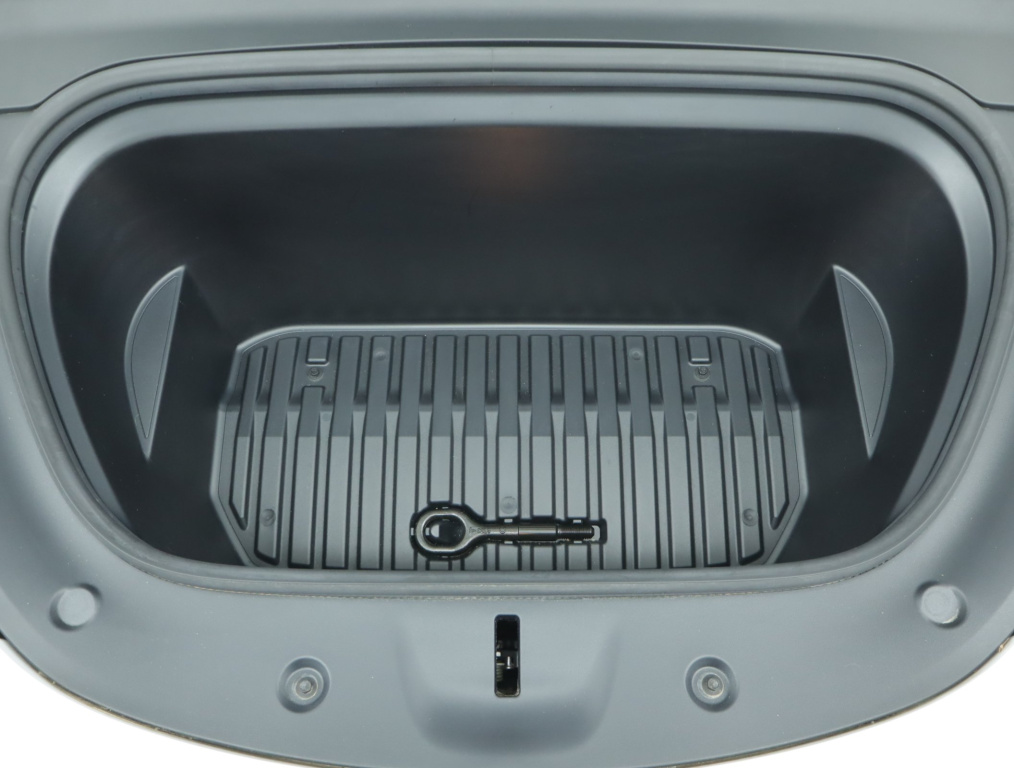 Tesla Model Y 2023 19