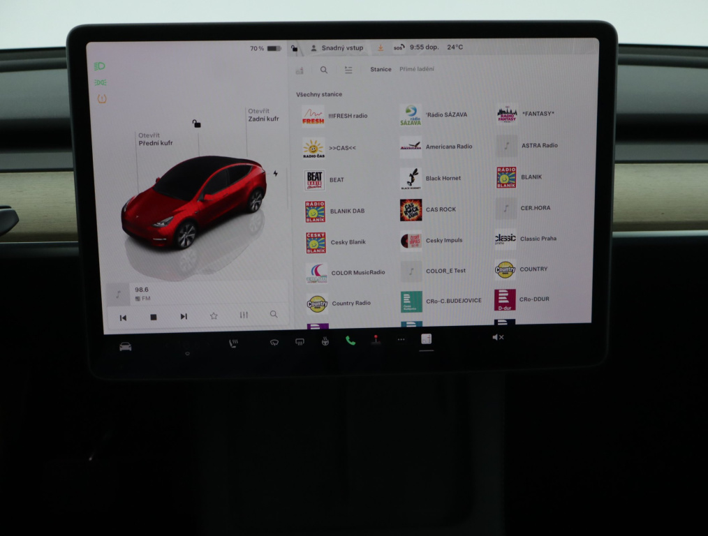 Tesla Model Y 2023 13
