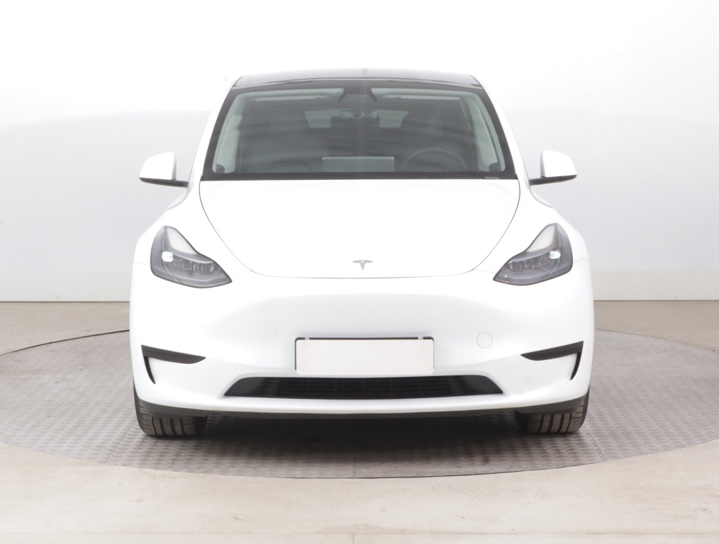Tesla Model Y 2023 2