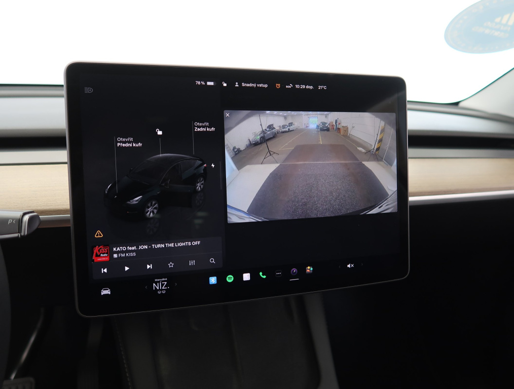 Tesla Model Y 4x4 2023 21