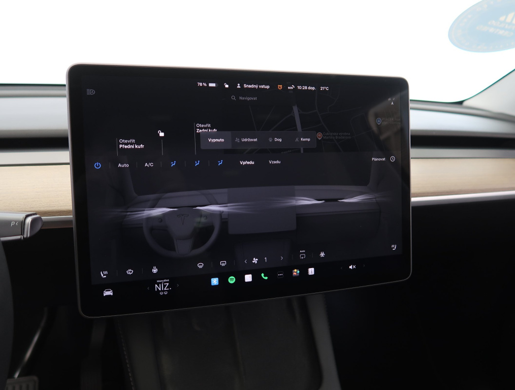 Tesla Model Y 4x4 2023 19