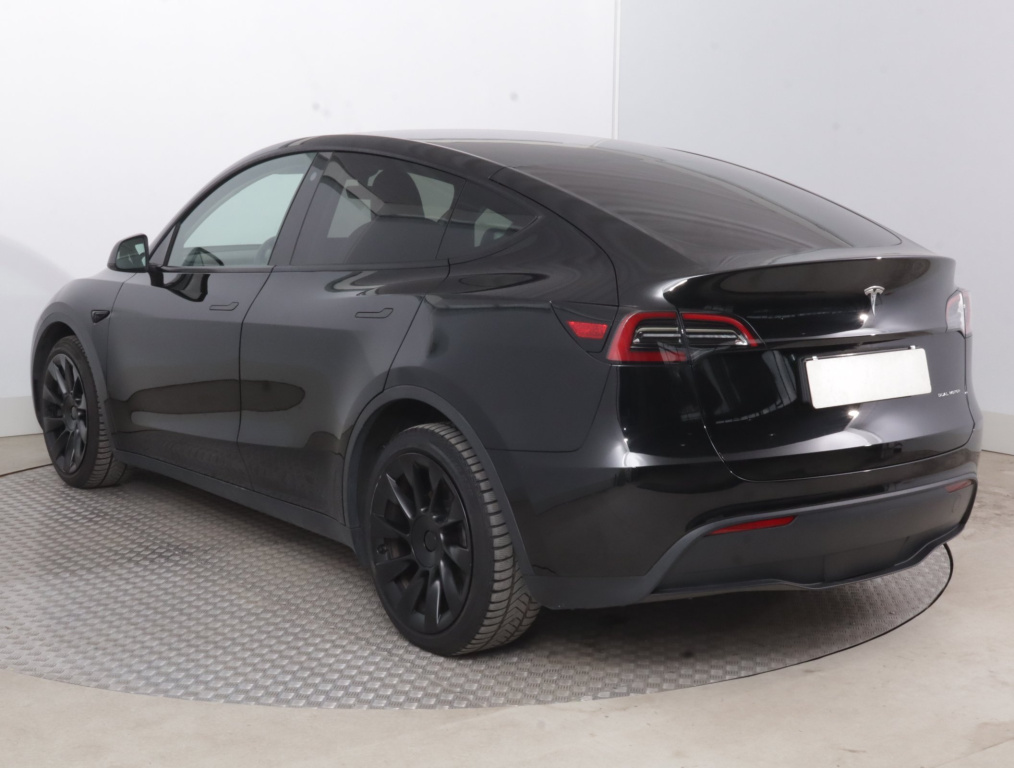 Tesla Model Y 4x4 2023 5