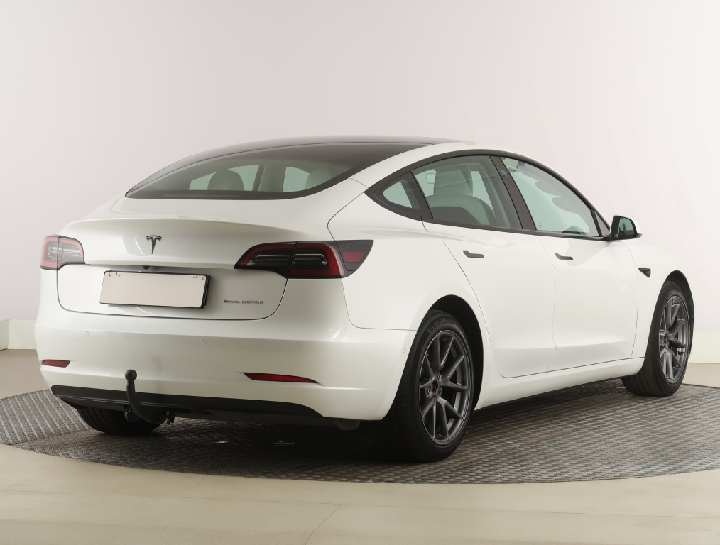 Tesla Model 3 4x4 2022 7