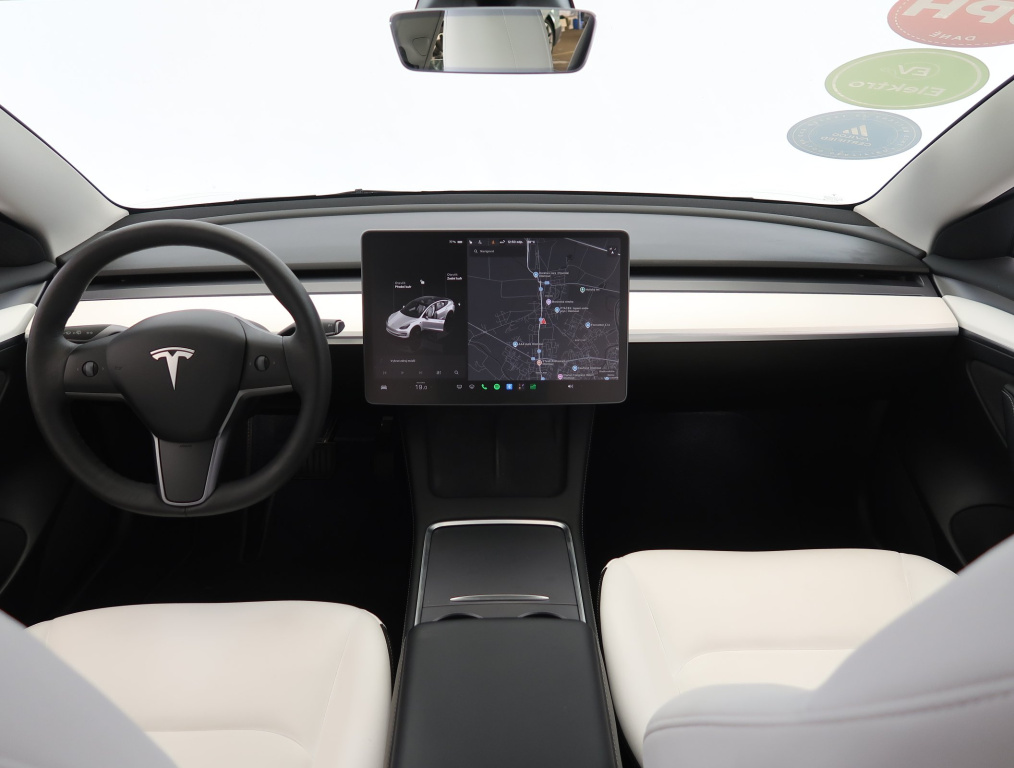 Tesla Model 3 4x4 2022 9