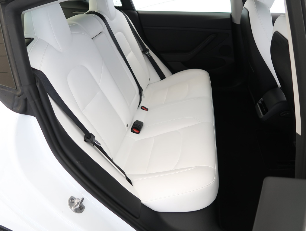 Tesla Model 3 4x4 2022 11