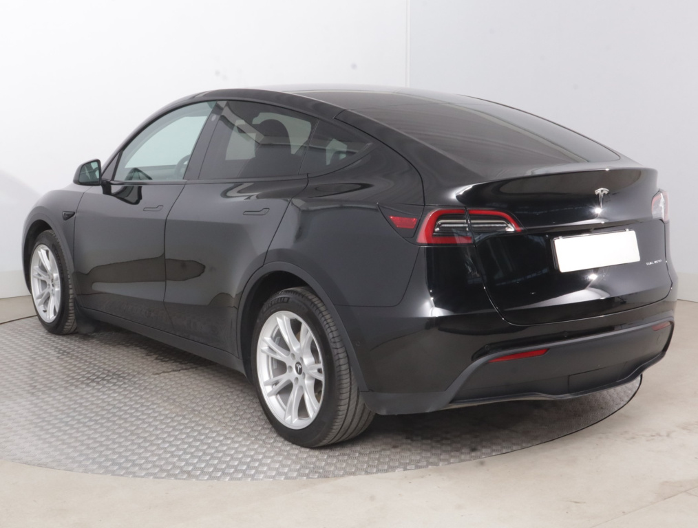 Tesla Model Y 4x4 2022 5