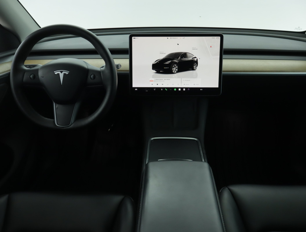 Tesla Model Y 4x4 2022 9
