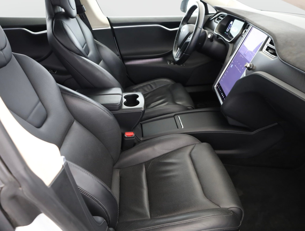 Tesla Model S 4x4 2017 10